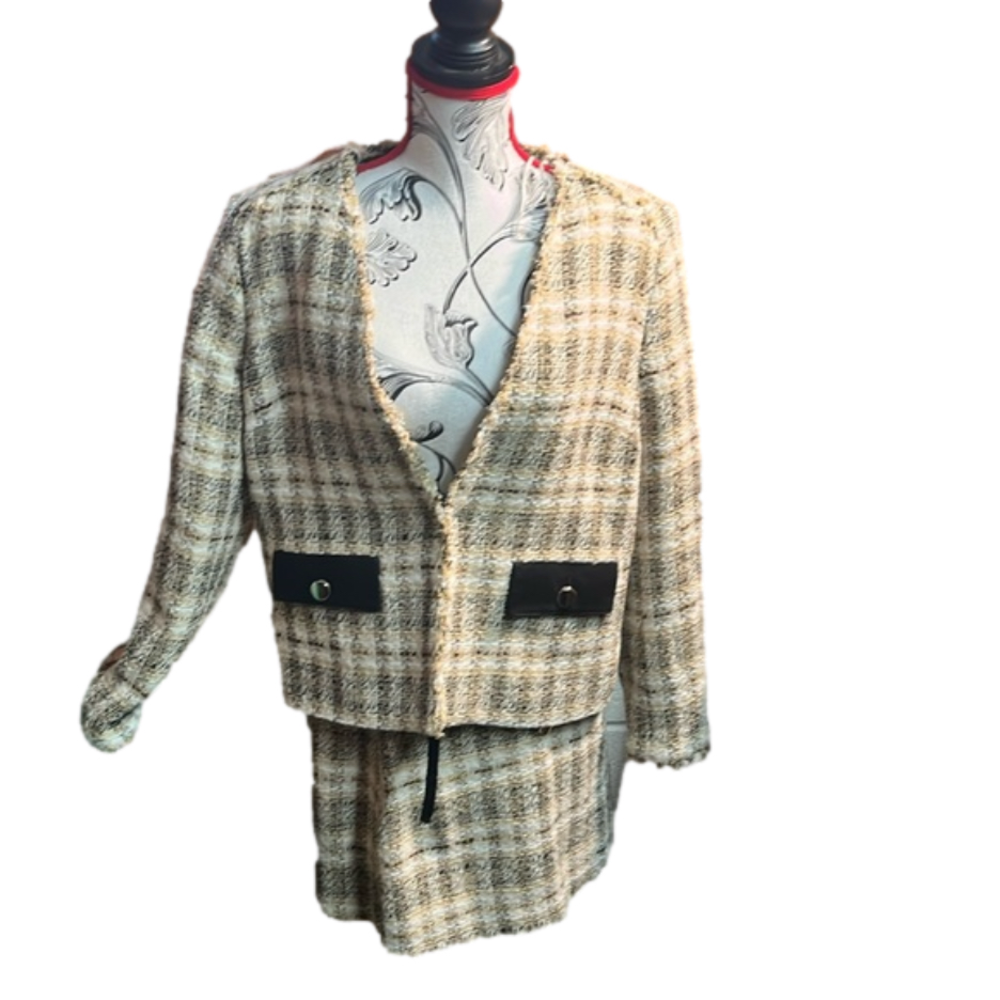 NWT women’s Zara suit with skort